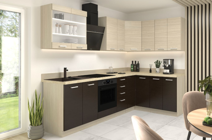 Cocina Celia – Diseño en roble claro y oscuro, personalizable a tu espacio