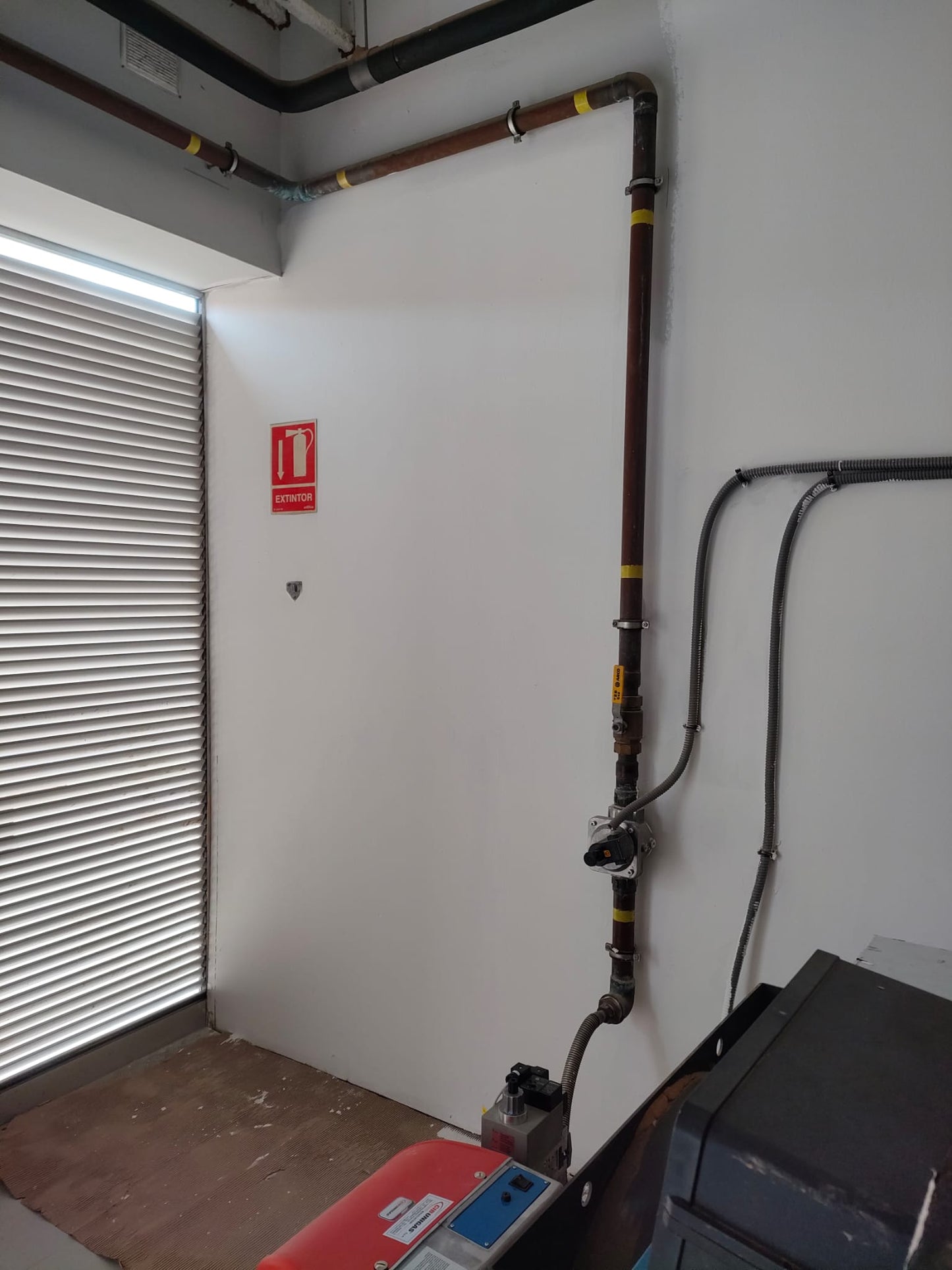 Pintura ANTI-HUMEDAD 2C - INTERIOR / EXTERIOR